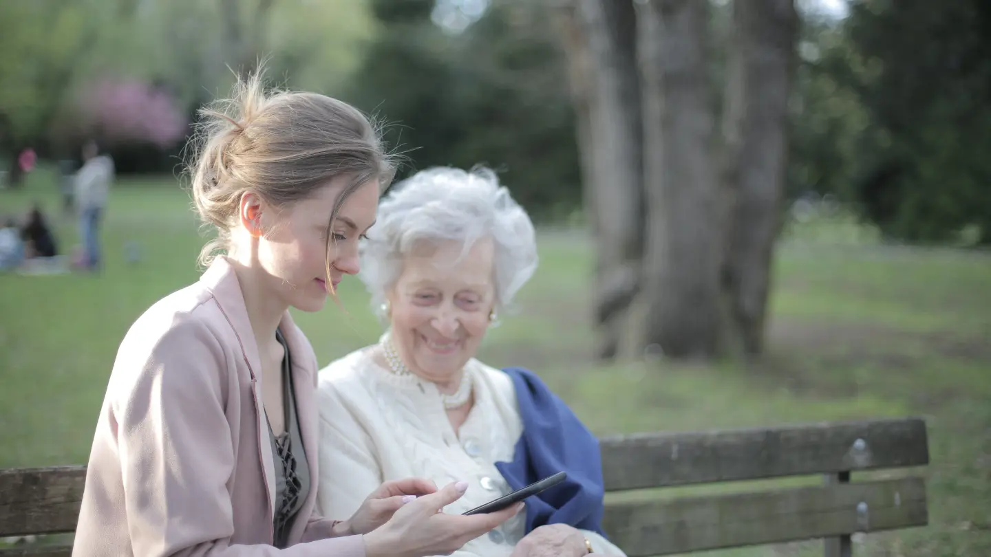 Wireless Phones for Seniors in 2024: Staying Connected